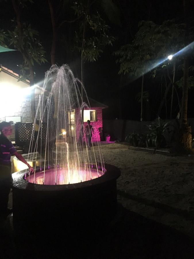 Breezywood Resort Malvan Bagian luar foto