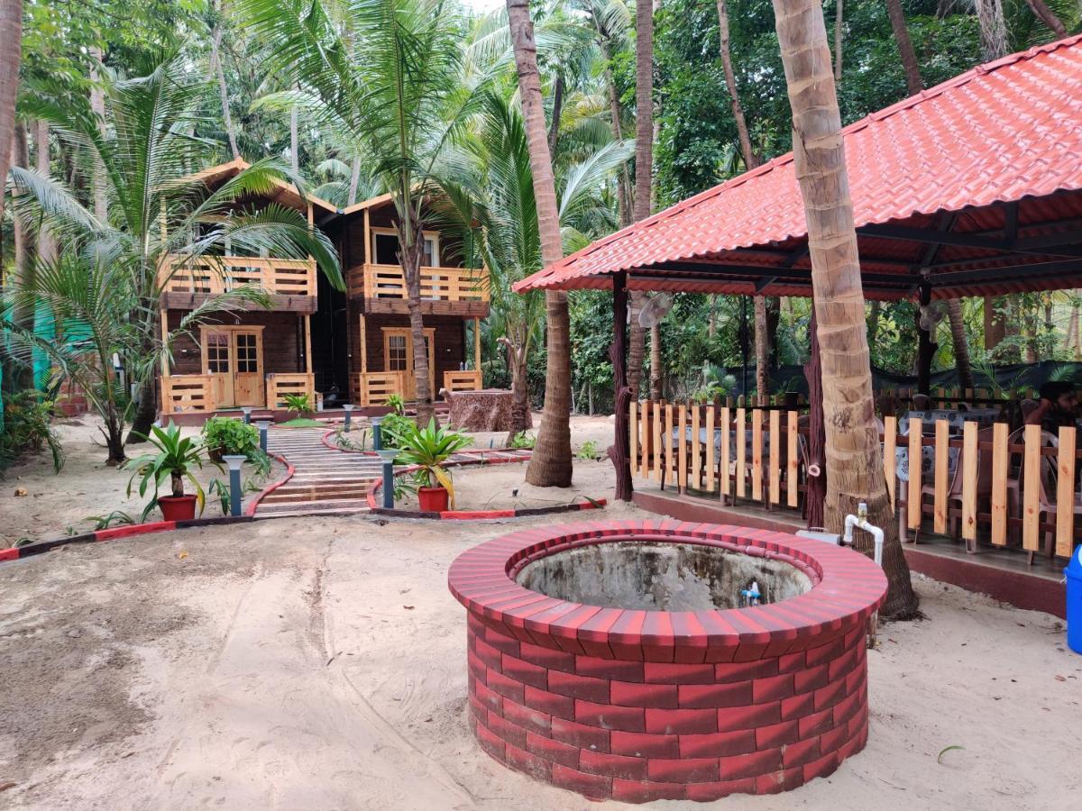 Breezywood Resort Malvan Bagian luar foto
